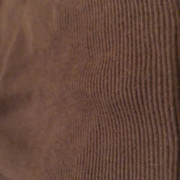 Harlow long sleeve top with adjustable side. Size small. - Picture 3 of 5